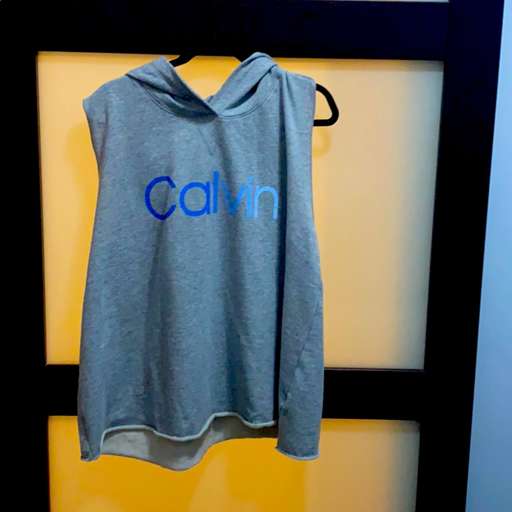 Sleeveless Calvin Klein pullover